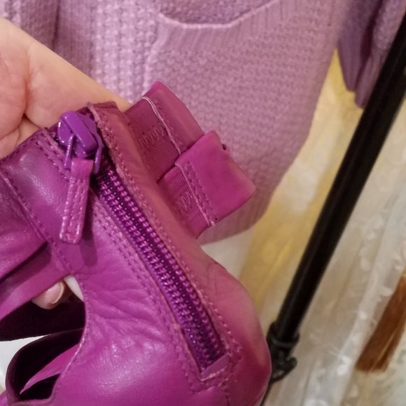 BCBGeneration FUCHSIA PINK SOFT BUTTERY LEATHER SANDALS NEW CONDITION SZ 10 M - Picture 5 of 16